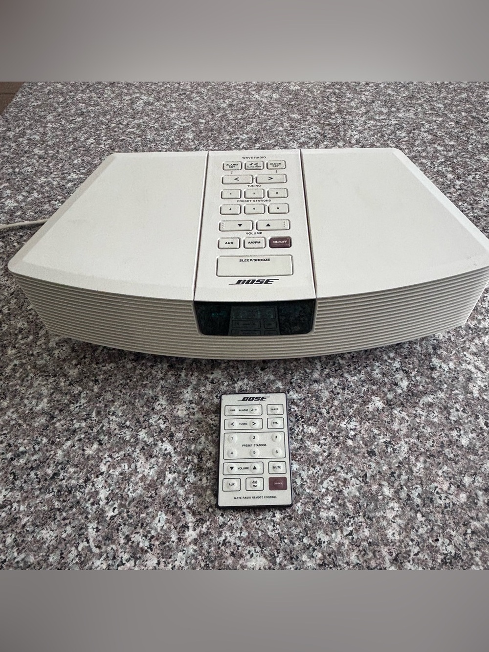 Bose Wave Radio AWR1-1W AM/FM Alarm Clock AUX  White Cream W/Cord and REMOTE